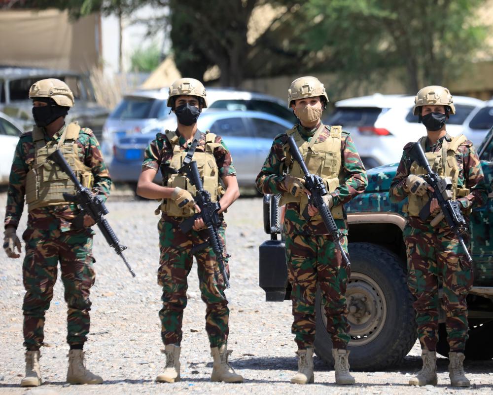Photo: grandgoldman.com Yemen Anti-Houthi Forces Probe Sudden Military Collapse and Territorial Losses