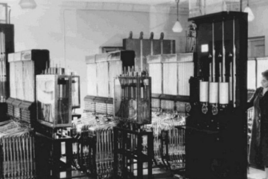 Water Computer: The Soviet Engineer's 1936 Water Integrator