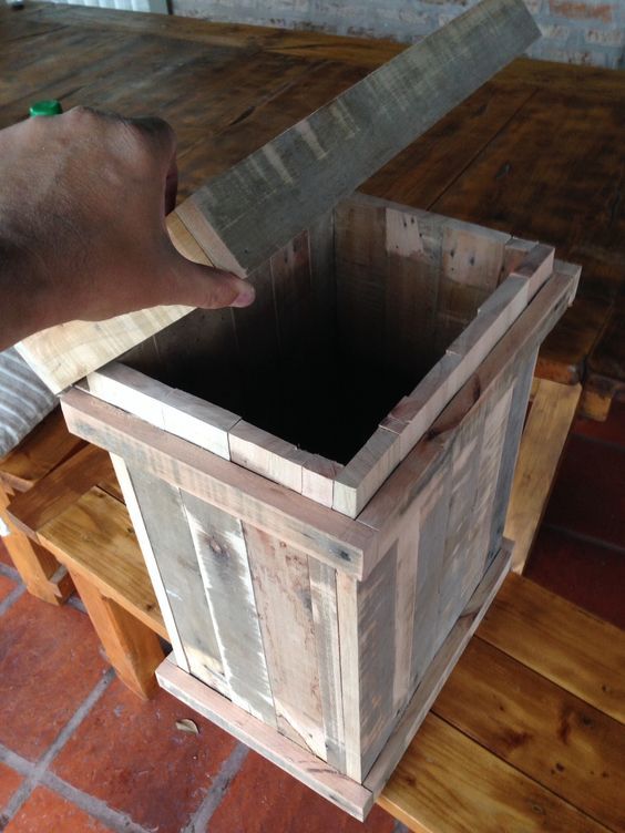 How to make your own trash can with pallets - grandgoldman.com
