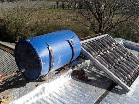 Build Your Own Solar Powered Heater by Recycling Plastic Bottles - grandgoldman.com