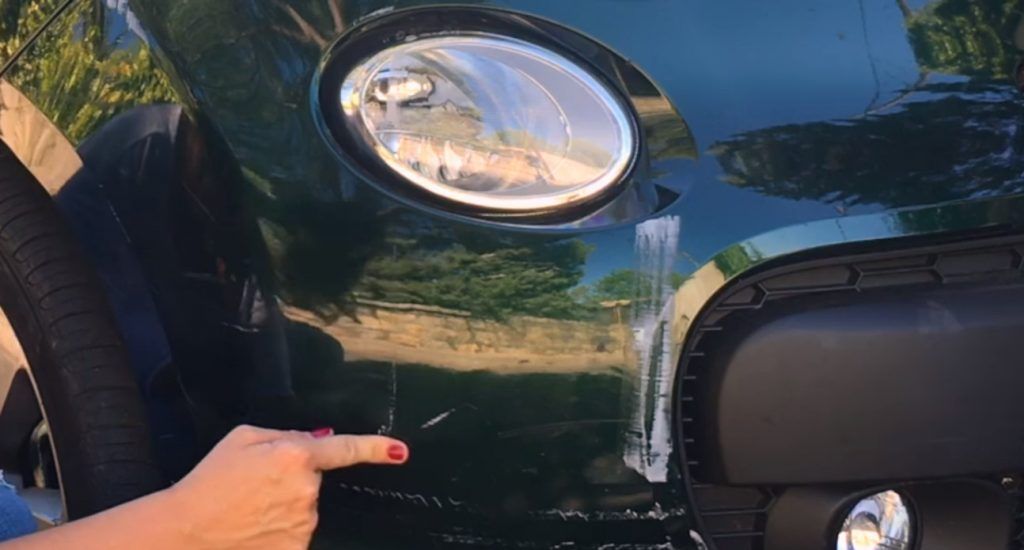Surprising trick to remove scratches from the car - grandgoldman.com