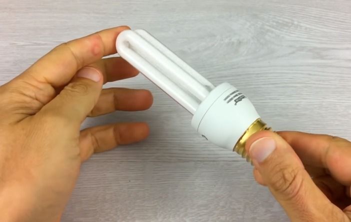 Charger with bulb connection for travel use - grandgoldman.com