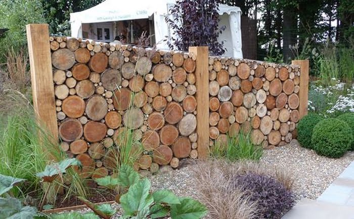 How to Build a Wood Fence to Add Privacy to Your Yard - grandgoldman.com