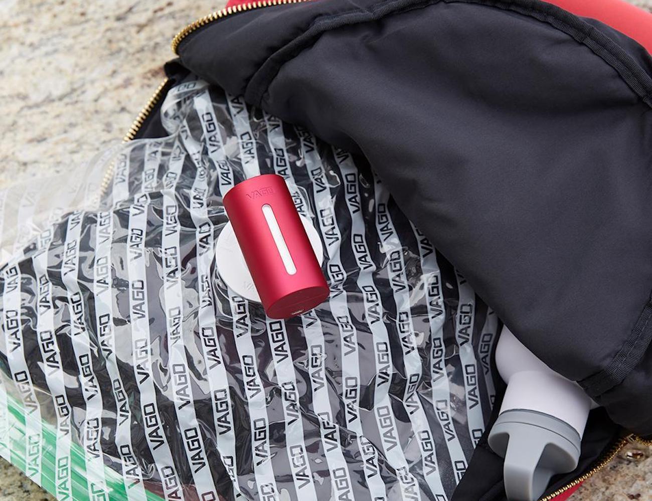 Vacuum compress your clothes with this gadget and have more space in your travel suitcase - grandgoldman.com