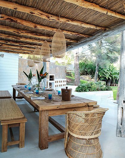 8 Ideas to Create a Stylish Outdoor Space - grandgoldman.com