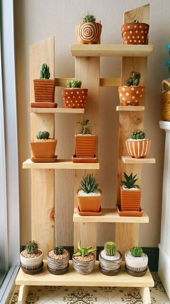 Furniture made with pallets for your plants - grandgoldman.com