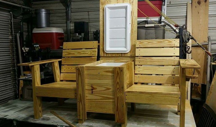 Build a Double Chair Bench with Table to Enjoy Your Outdoor Space - grandgoldman.com