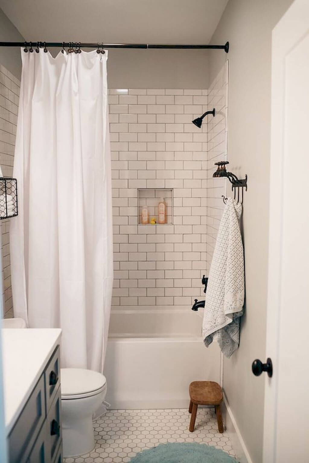 Incredible transformations of very small bathrooms that you should know about! - grandgoldman.com