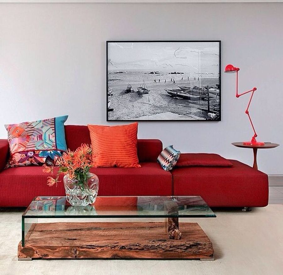 Give a Touch of Red to Your Home to Relive the Couple's Passion! - grandgoldman.com