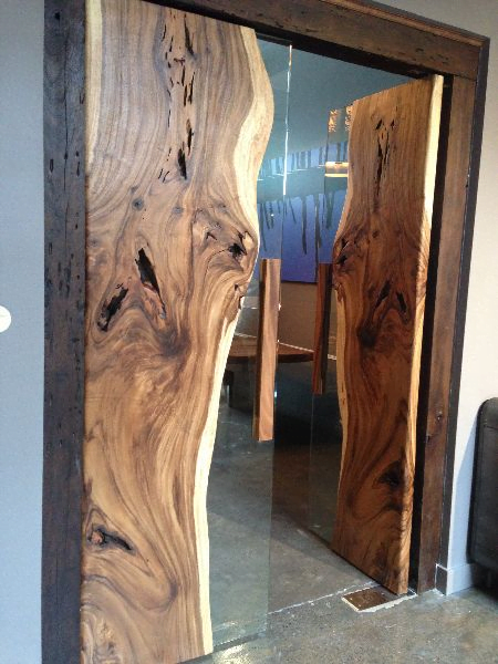 Wooden furniture to give a rustic touch to your home! - grandgoldman.com
