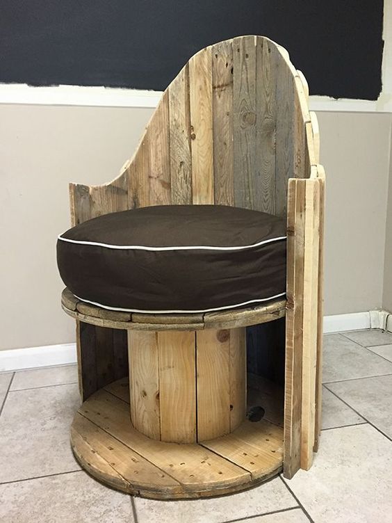 Furniture made with recycled wood coils to decorate the home - grandgoldman.com