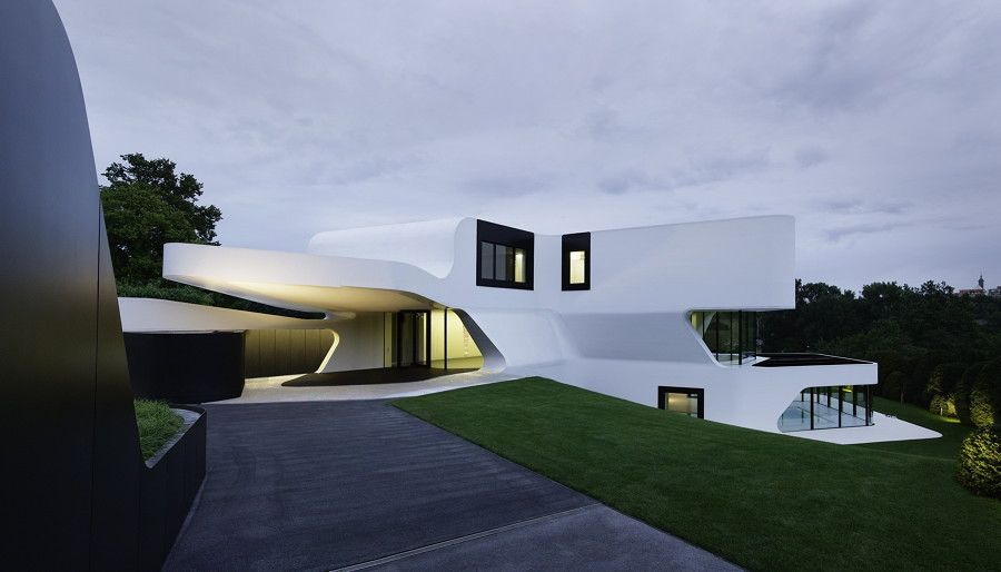 10 Futuristic House Designs that Will Surprise You! - grandgoldman.com