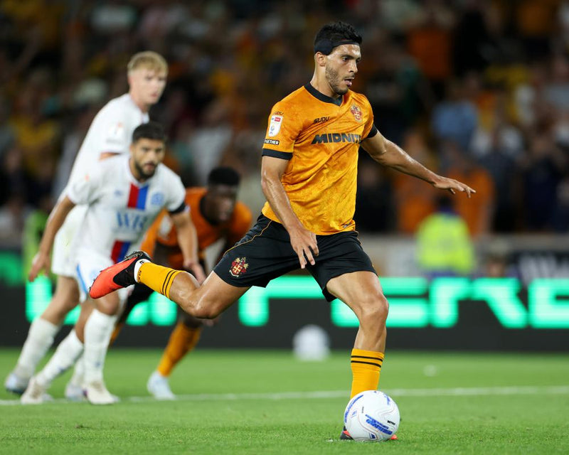 Raúl Jiménez Penalty Rescues Wolves in Blackburn Draw