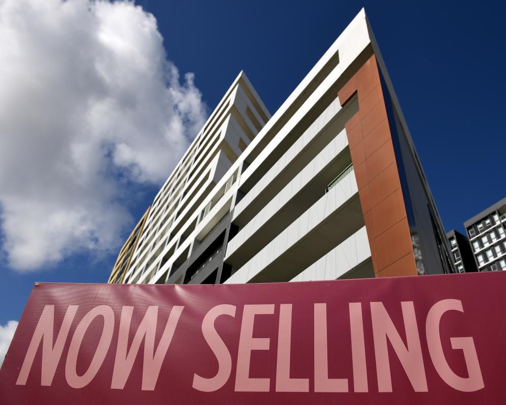 Australia Home Prices Falling: How It Affects You Now