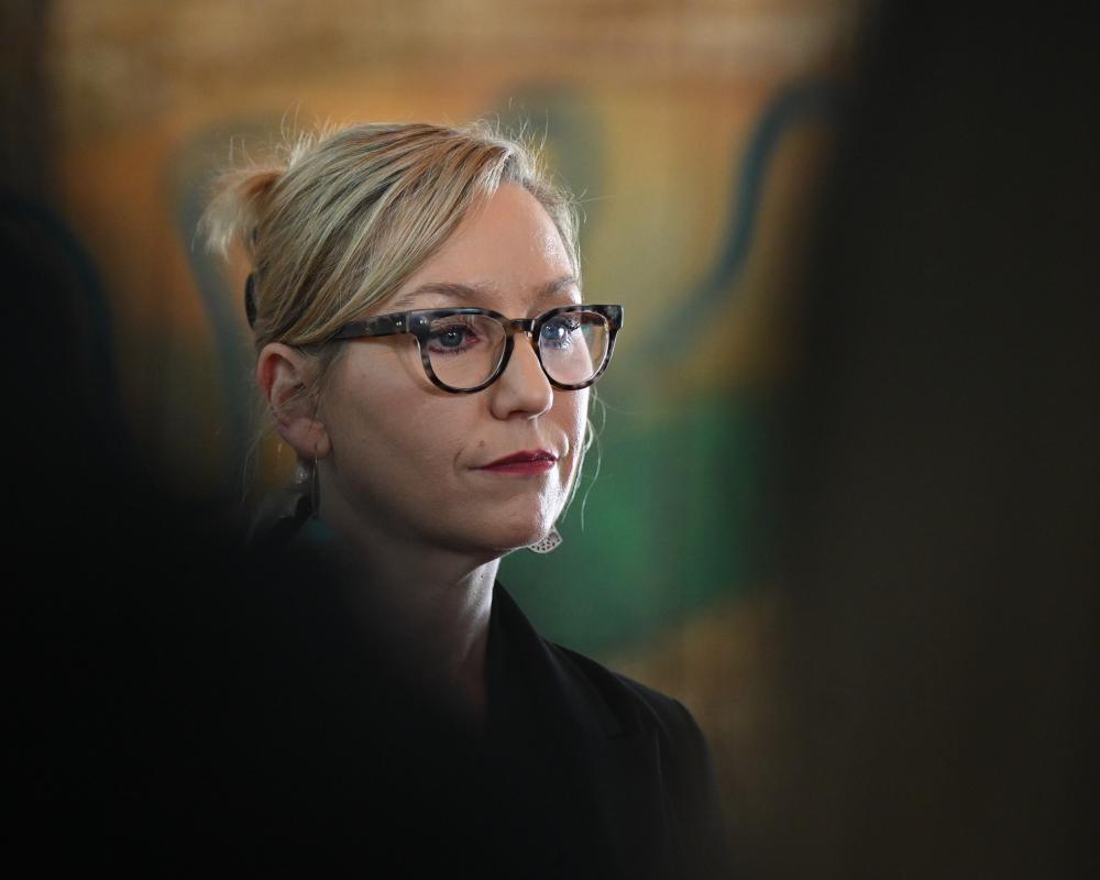 Greens Senators Cross Floor Over Koala Park Carbon Credits