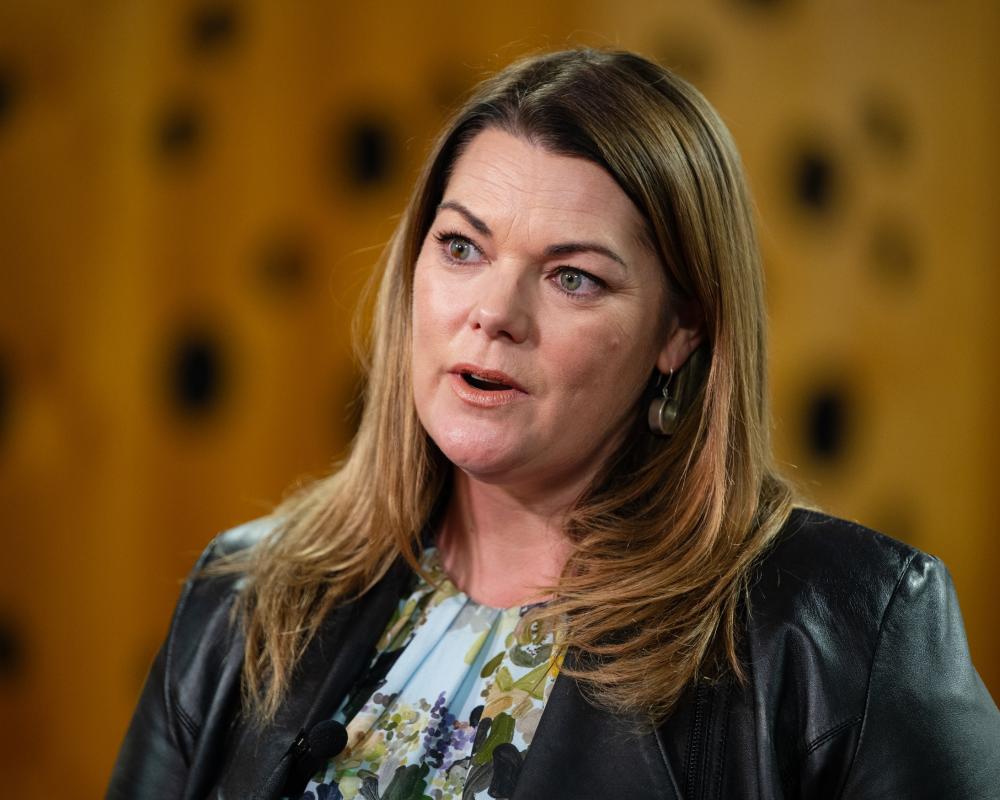 Greens Push Labor to Toughen Big Tech Laws in Australia