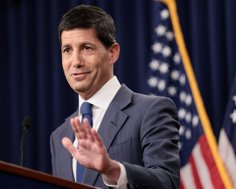 New Fed Chair Kevin Warsh Faces Early Test Amid Bond Market Worries