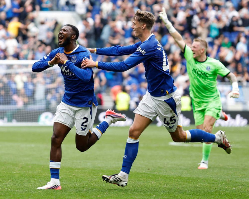 Maitland-Niles Stunner Earns Everton Late Draw Against Manchester