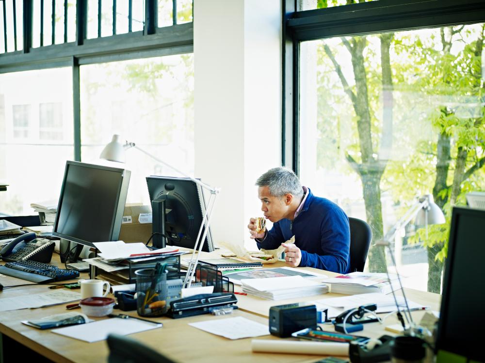 Rushed Lunch Breaks: Why Work Culture Is Crunching Your Midday Meal