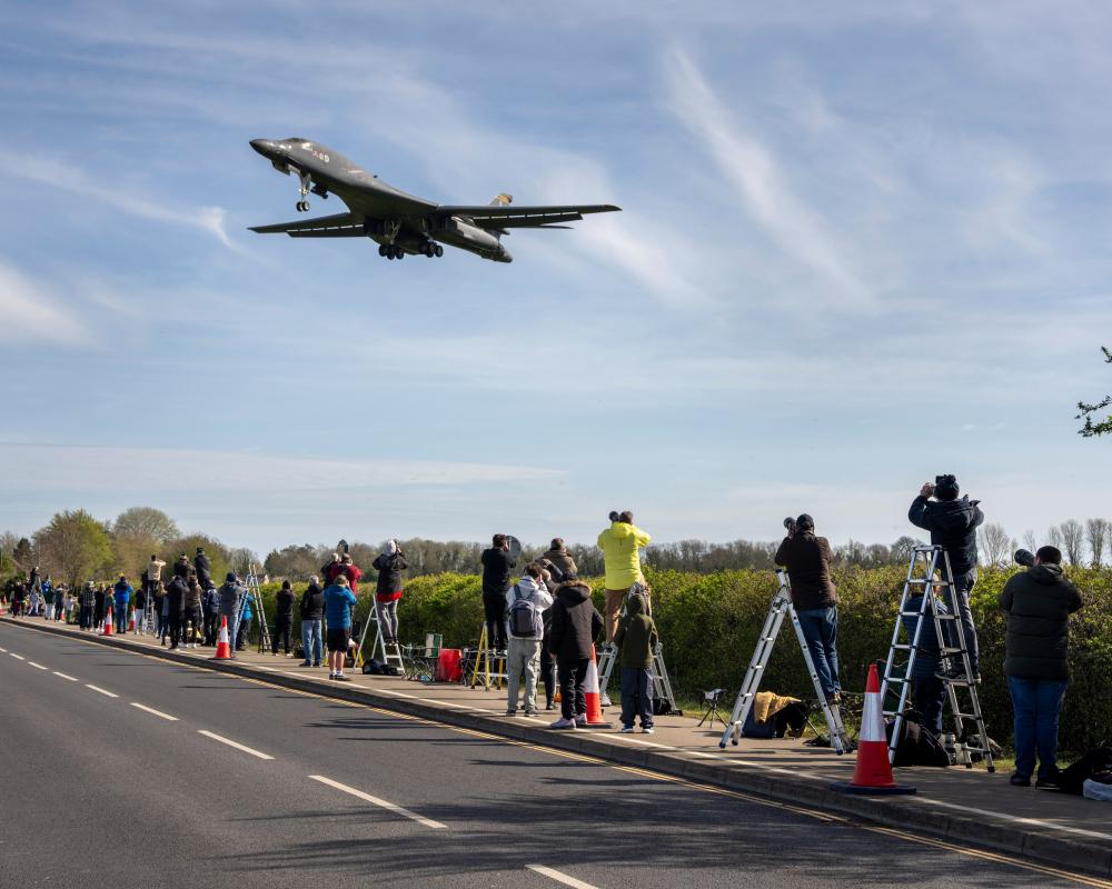 UK 'Ready to Defend Itself' After Iran Threats Over US Bases