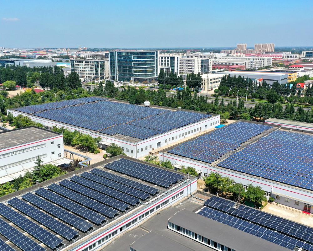 Trump Orders 15% Tariff on Polysilicon for Solar and Chips