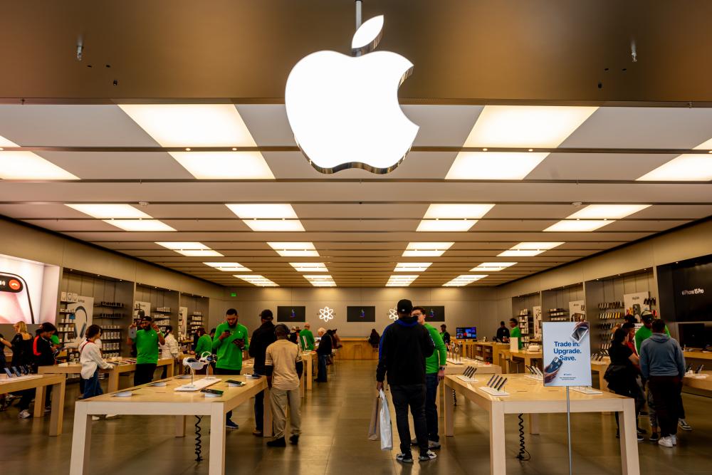 Apple and Amazon Earnings Beat as AI Spending Worries Rise