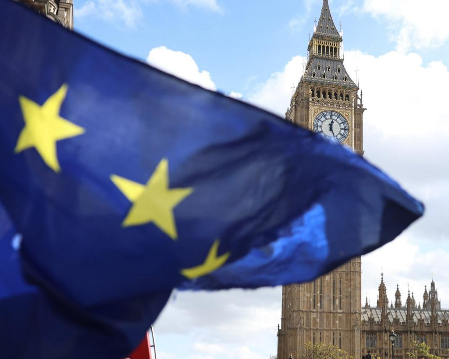 UK-EU Youth Mobility Scheme Delay Threatens Summit Success