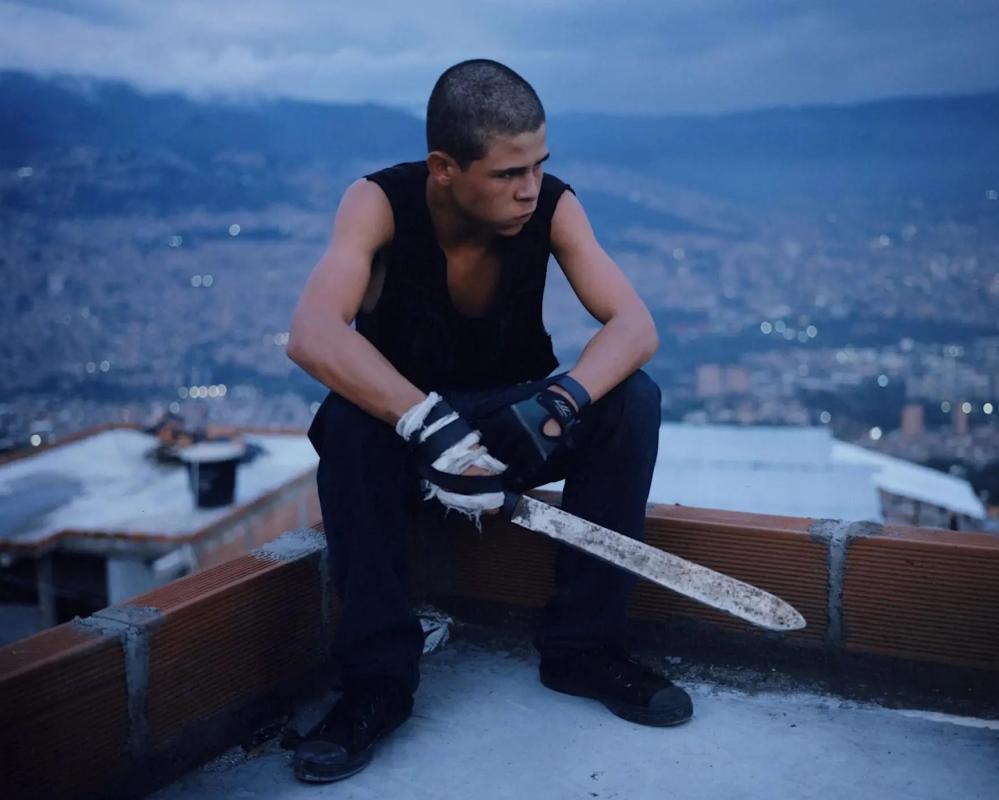 Barrio Triste Review: Raw Portrait of 1980s Medellín Slum Life