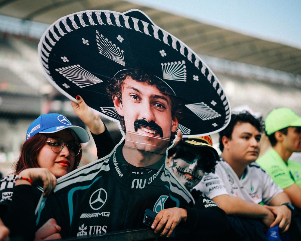 Antonelli Eyes F1 History at Mexican Grand Prix Title Clash