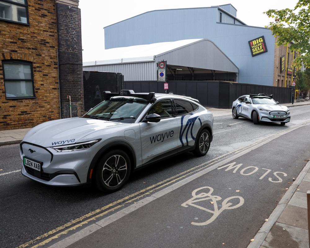 London Robotaxi Rollout Faces Growing Calls for Limits
