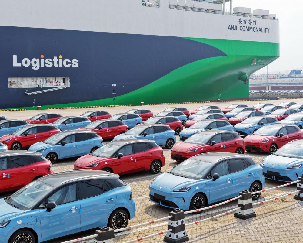 UK Car Industry Faces Difficult Trade-Off Between China and EU Markets