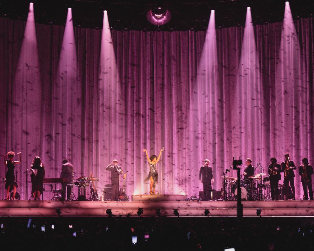 Olivia Dean Review: Pop Star Power at Her Peak