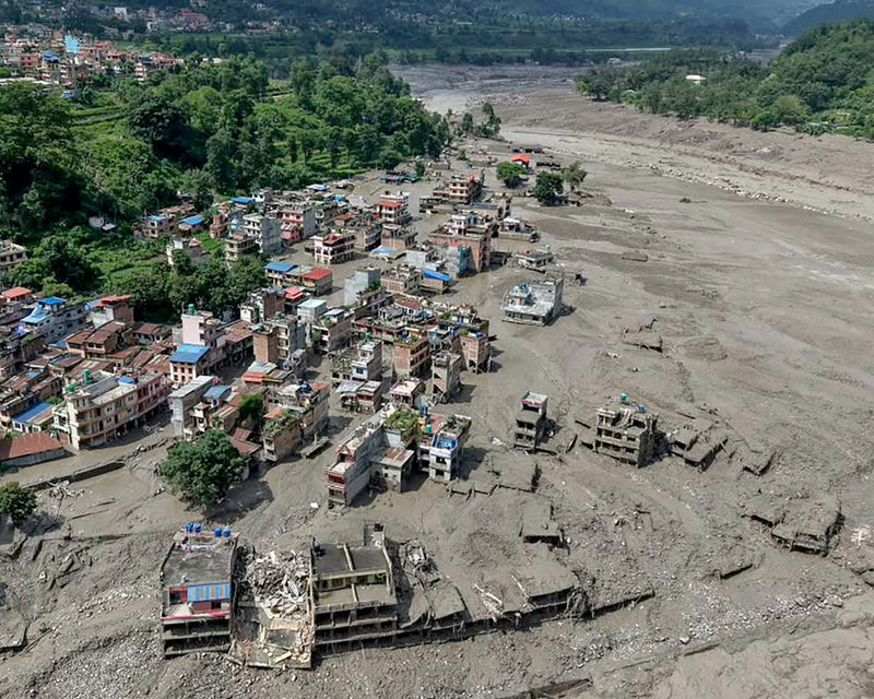 Nepal Floods: Australians Missing, Meta Lawsuit Settled, Tim Curry
