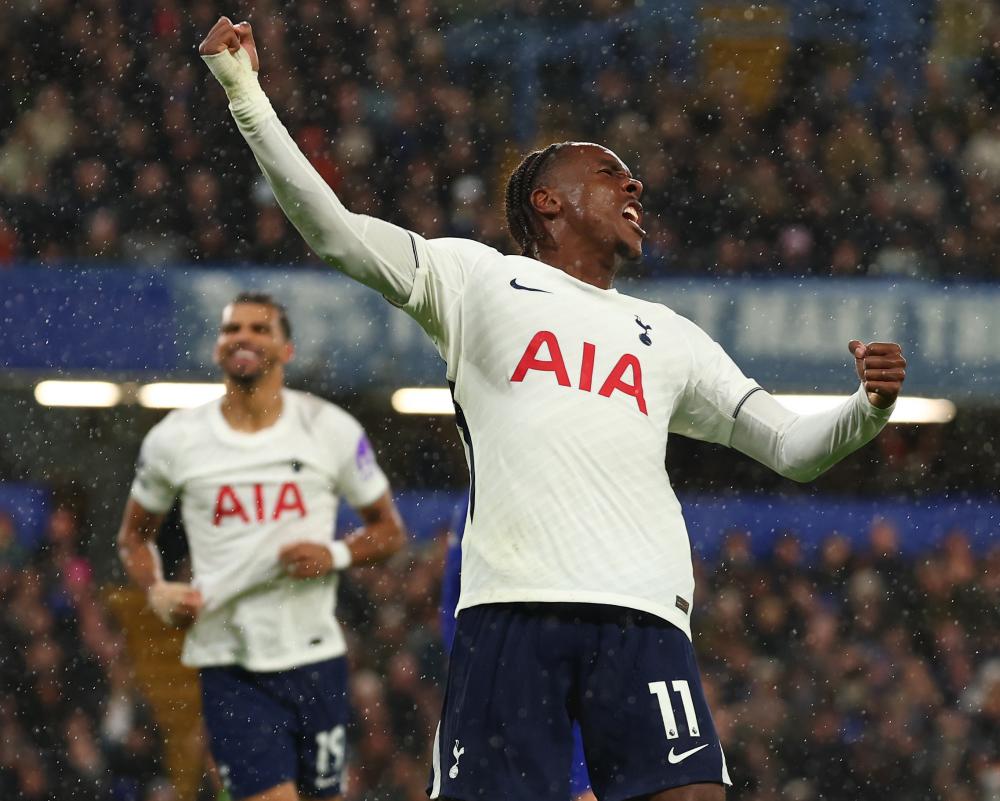 Tottenham Stun Chelsea as Cole Palmer Sees Red in London Derby