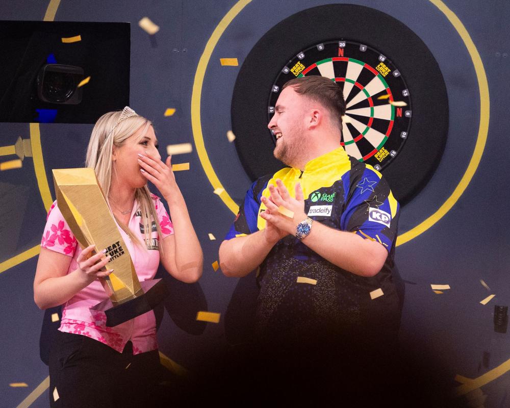 Fallon Sherrock Stuns Luke Littler in Netflix Darts Showdown