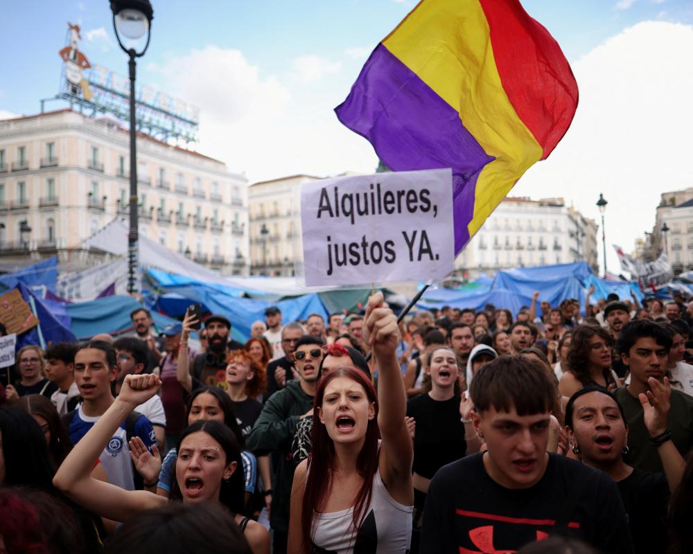 Spain's Housing Crisis: Right Wing Blocks Emergency Plans