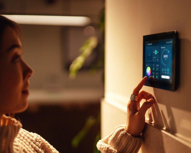 Heat Pumps and Solar Panels: Affordable Clean Energy Solutions