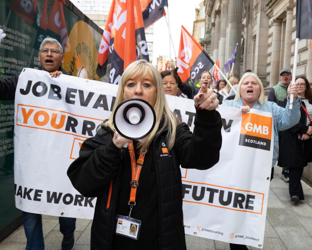 Glasgow Council Fire-and-Rehire: 23,000 Workers Face Pay Cuts