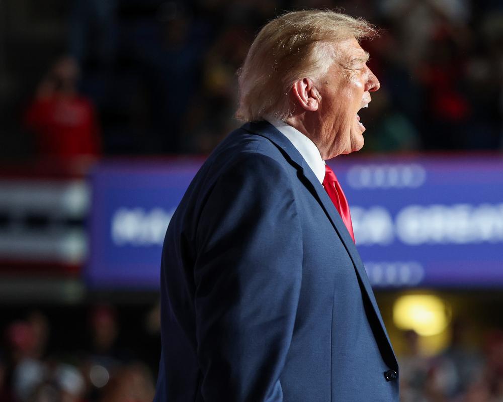 How Democrats Can Win Midterms by Fighting Corruption