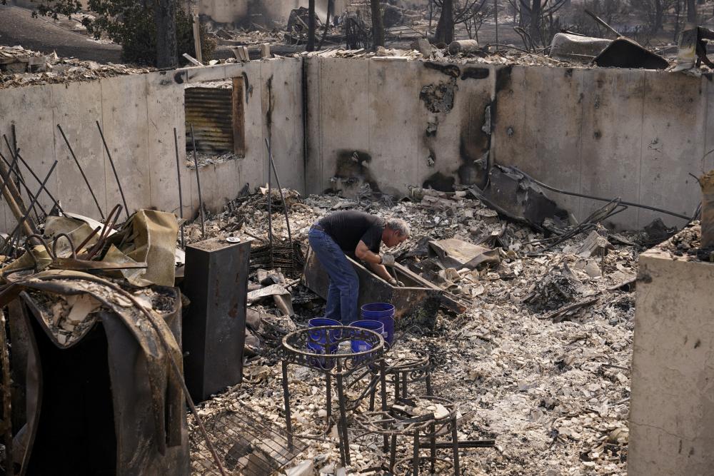 Washington Wildfires Force 60,000 Evacuations as Heat and Drought