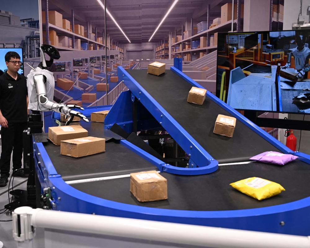 China GDP Growth Beats Forecasts as AI Exports Surge