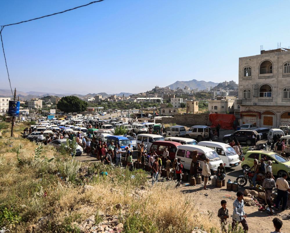 Houthi Missile Attack Kills 53 at Yemen Training Camp