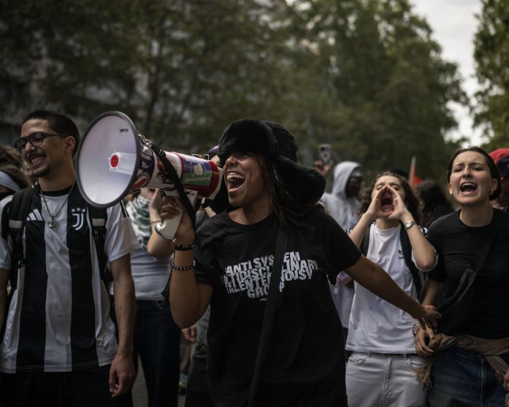 French High School Protests Continue Despite Prime Minister's Promises