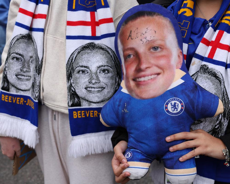 Chelsea vs Arsenal WSL Clash: McCabe Returns to Stamford Bridge