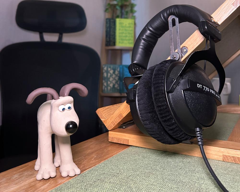 Gromit Finally Gets a Voice: Martin Freeman to Narrate Autobiography