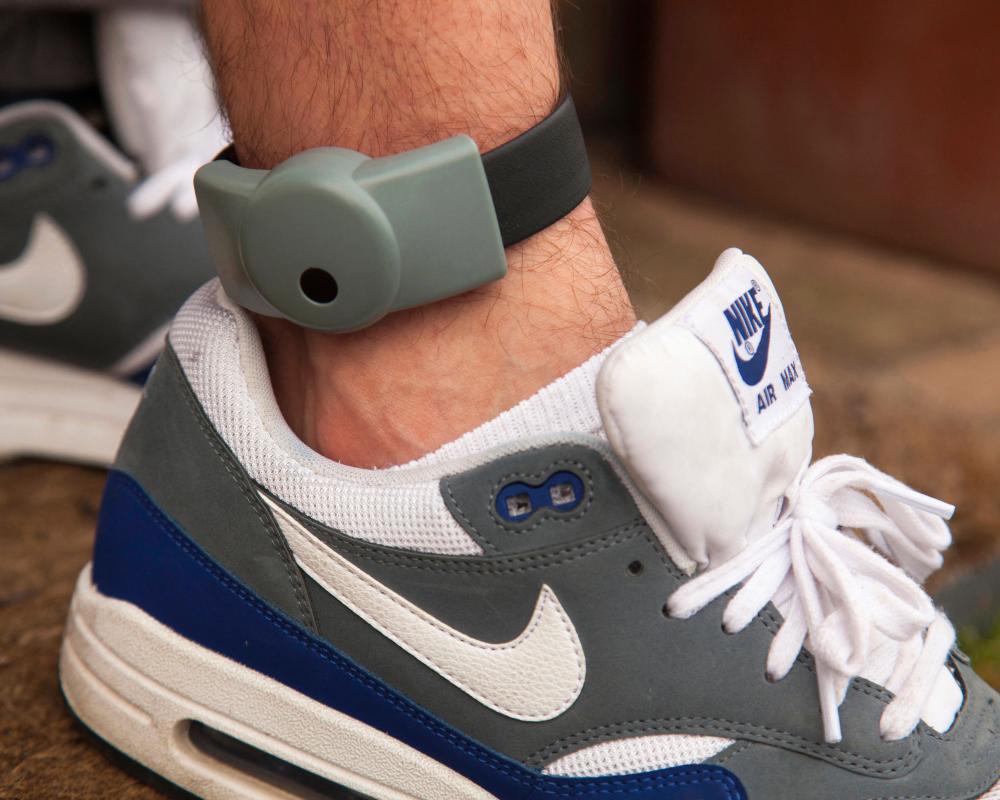 Electronic Tagging System Fails to Alert Authorities of Probation