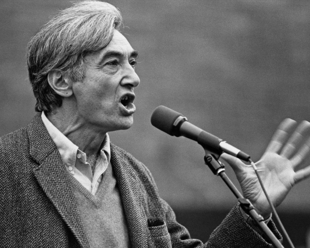 Howard Zinn Biography: The People's Historian's Life Story