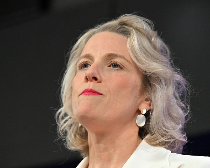ATO Credit Card Ban: Ministers Urge Reversal for Small Business