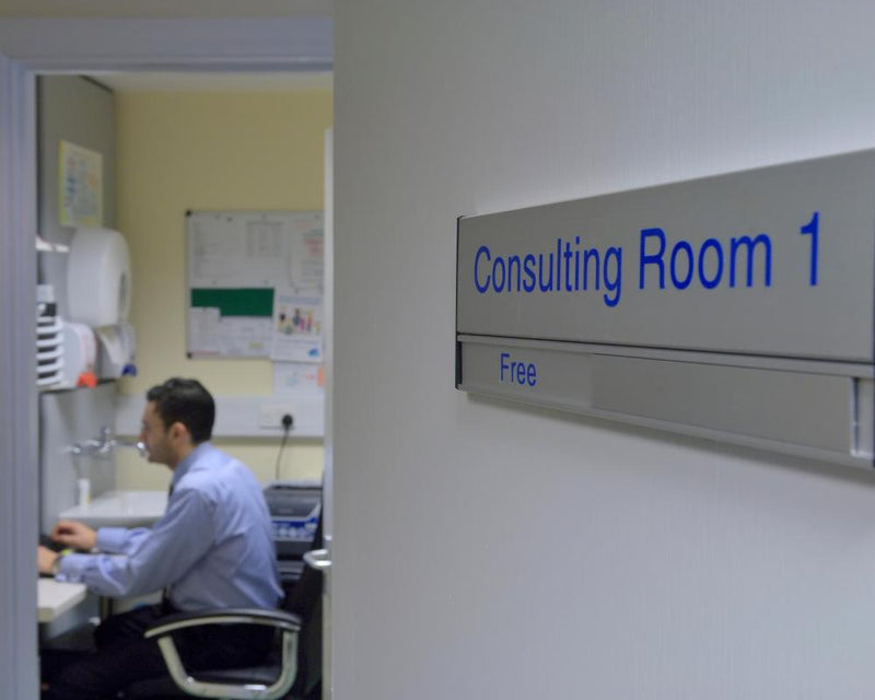 UK GPs Too Busy for In-Depth Patient Talks, Survey Finds