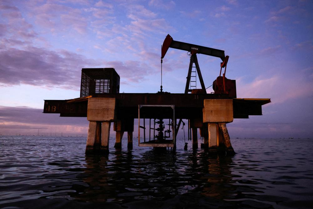 Trump's Venezuela Oil Deal: Truth Behind the World's Biggest Claim